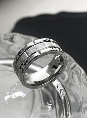 钛钢戒指男轻奢个性配饰高级感百搭简约指环女小众设计不褪色饰品