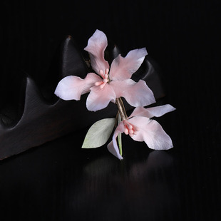 【洛神】国风非遗绒花粉白鸢尾花发夹发钗插梳发饰女小众设计感