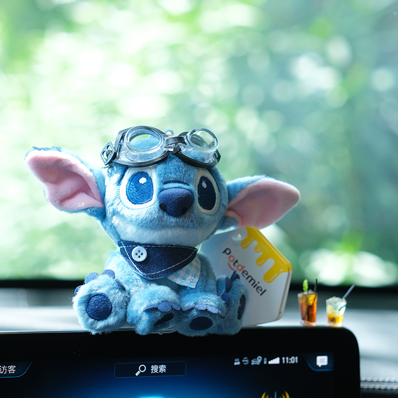 史迪奇汽车中控台显示屏幕摆件