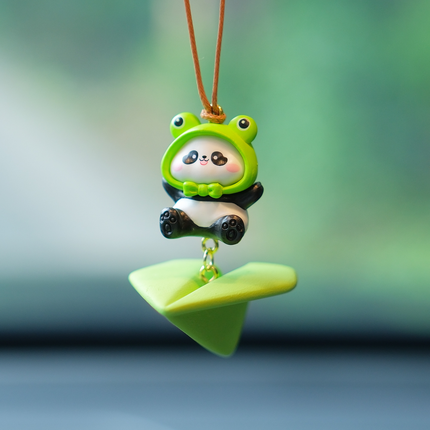 可爱熊猫纸飞机汽车挂件