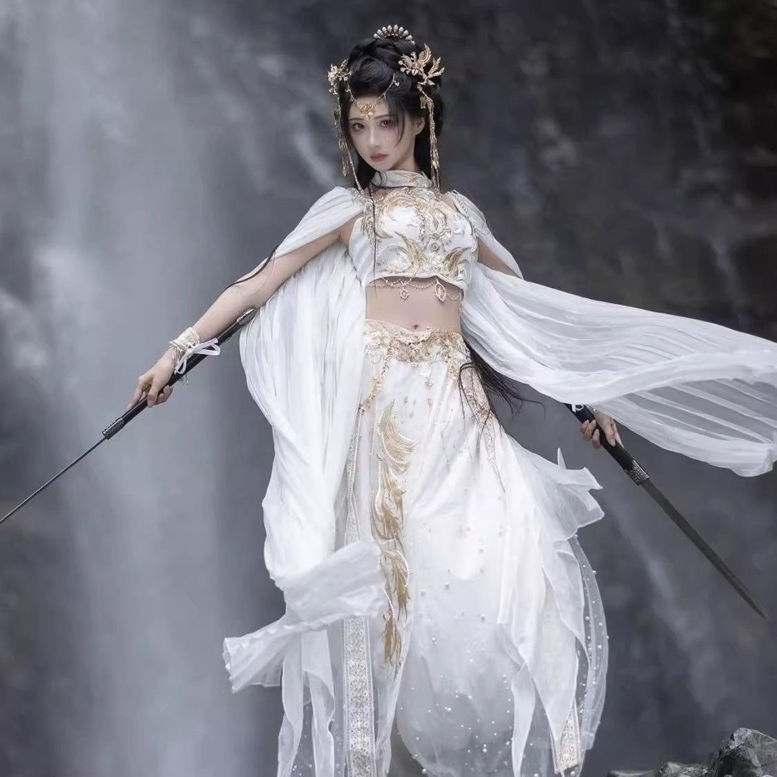 圣女令涂七七爆款西域神女汉服图片
