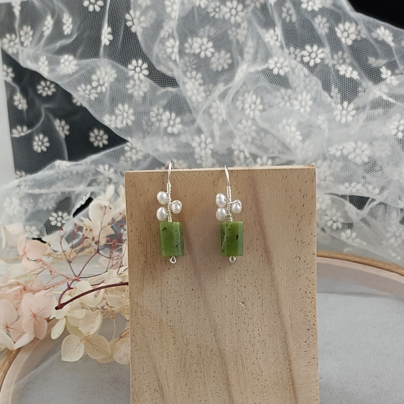 手工999纯银足银天然珍珠加玉圆柱碧绿小耳环耳坠养耳防过敏耳饰
