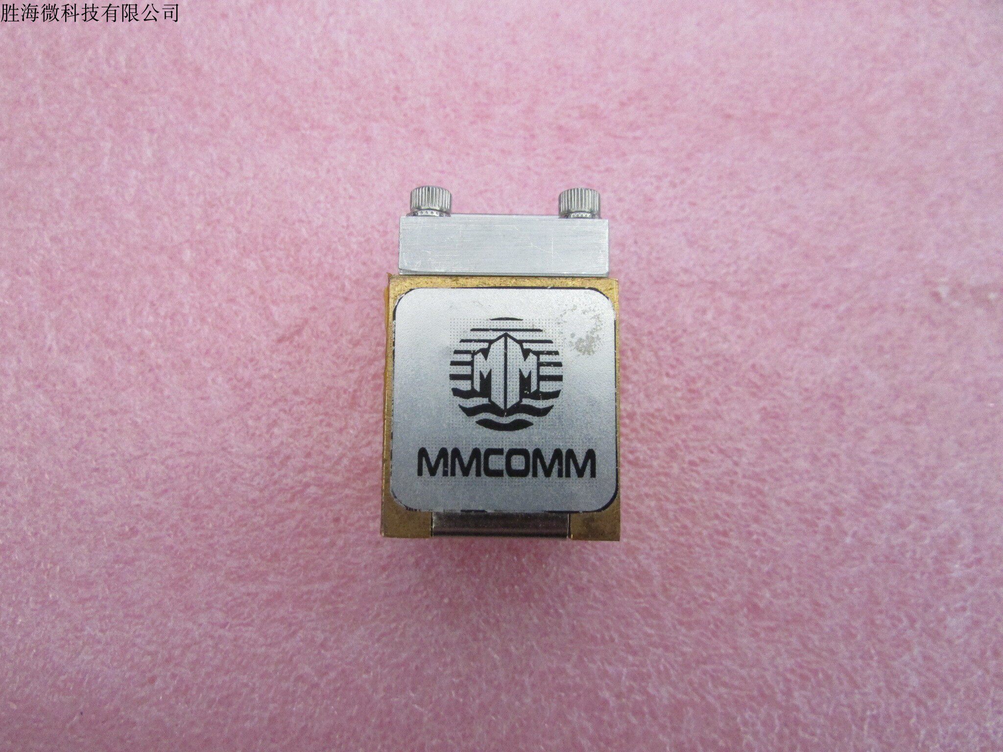 MMCOM 25-26GHz  BJ260 WR34  射频微波波导隔离器