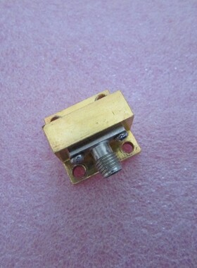 进口 21.7-33GHz BJ260 WR34 SMA 射频波导转接器