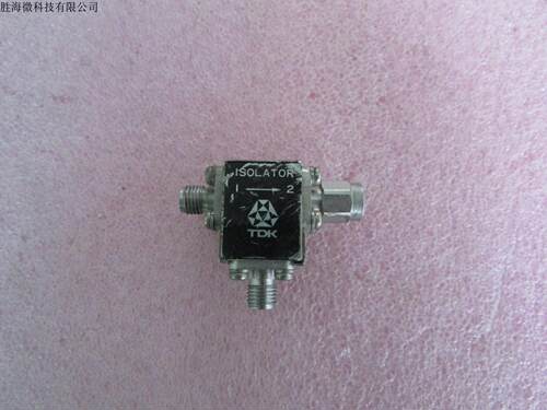TDK进口 CU171A980  5.8-7.6GHz   SMA RF 射频微波同轴环形器 质量包好，包能用  可提供详细测试图 请放心购买 频率范围：5.8-7.6GHz  插损:＜0.6dB， 隔离度.:＞21dB， SMA接头： 母公母