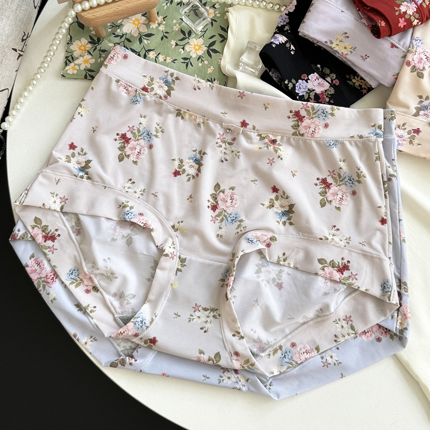 彩田国色芳华~冰丝印花中高腰女内裤薄款石墨烯抗菌大码女士短裤,女士内衣/男士内衣/家居服,女三角裤,淘宝优惠券,粉丝福利购,淘宝优惠卷