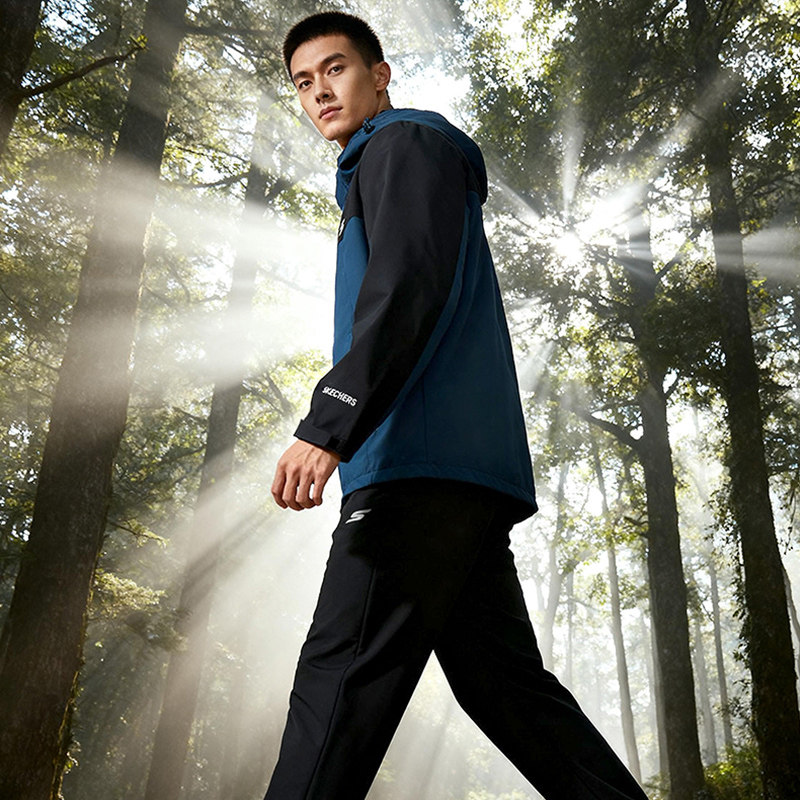 斯凯奇男装春季新款防水防风登山夹克官方正品男士冲锋式外衣外套