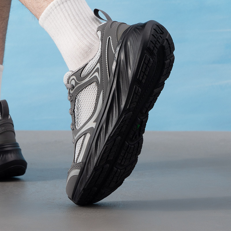 斯凯奇官方正品闪穿跑鞋男防滑耐磨运动鞋透气轻便休闲跑步鞋