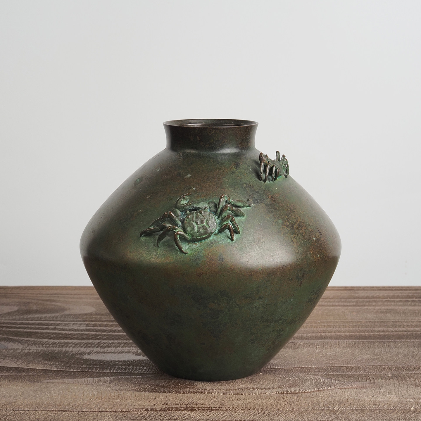 中古日本螃蟹爬铜罐花器斑铜花瓶名家刚章作居家玄关茶室会所摆件