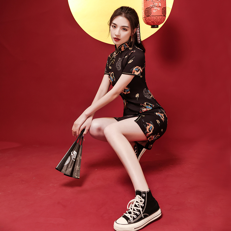 Summer lightweight black colored short cheongsam, light style, Chinese style, suitable for teen