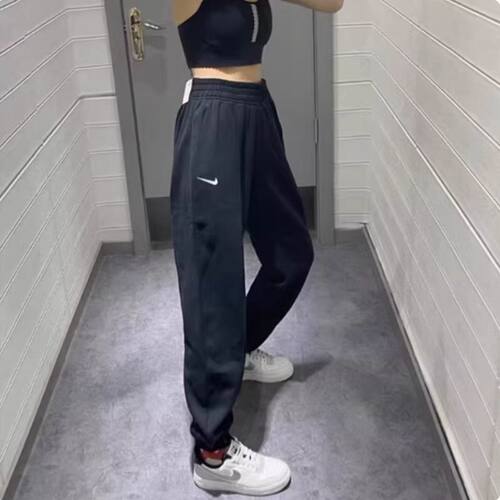 Nike女秋冬针织长裤运动宽松高腰保暖加绒刺绣勾束脚卫裤BV4090