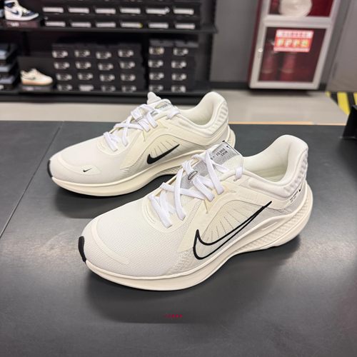 NIKE女子跑步休闲鞋透气舒适