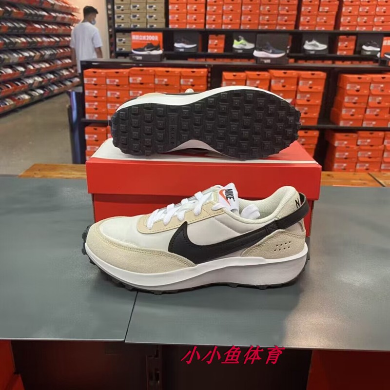 NIKE女子华夫复古运动休闲鞋