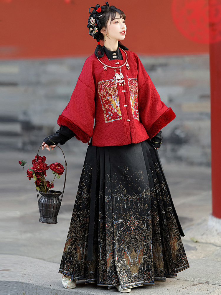 WEIYANG PALACE [GLASS ZHAOLONG] 명나라 HANFU 여성 중공업 자수 원래 금 직조 말 얼굴 스커트 겨울 새 스타일