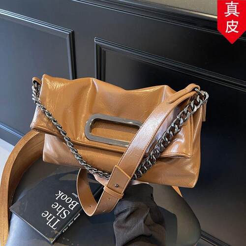 软皮简约方包包真皮包包小女质感时尚单肩森系2026斜挎奶白女链条
