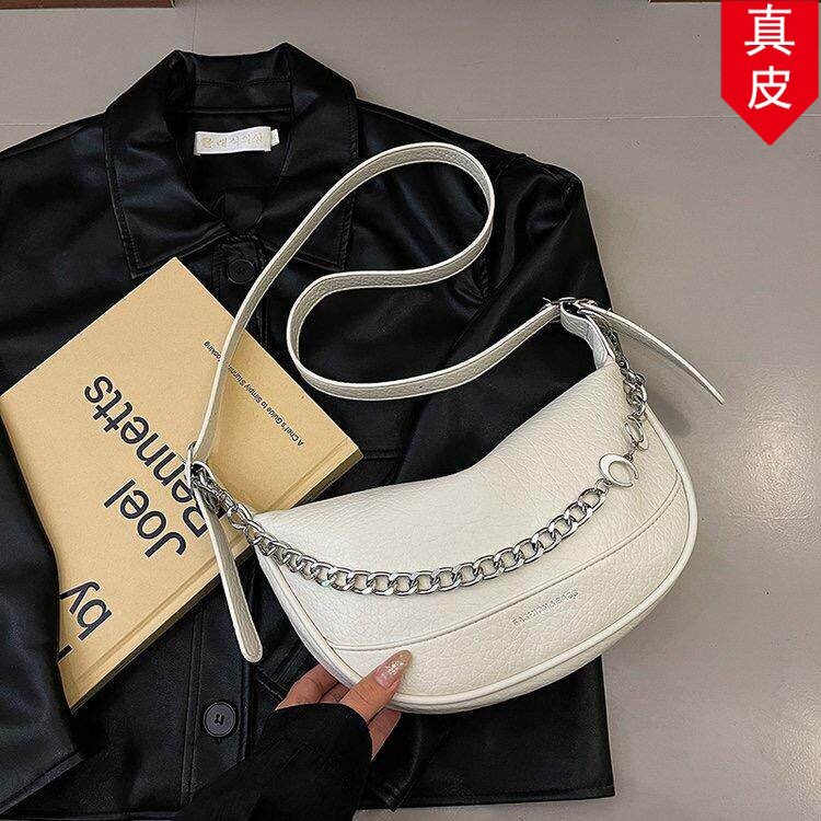 今年流行小众百搭单肩斜挎包