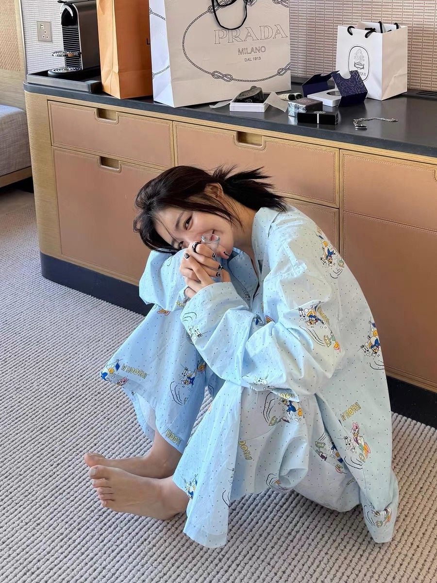 thumbnail for Cute Donald Duck Pajamas Women's Spring and Autumn 2025 New Long Sleeve Loose Student Internet Celebrity Style Loungewear Set