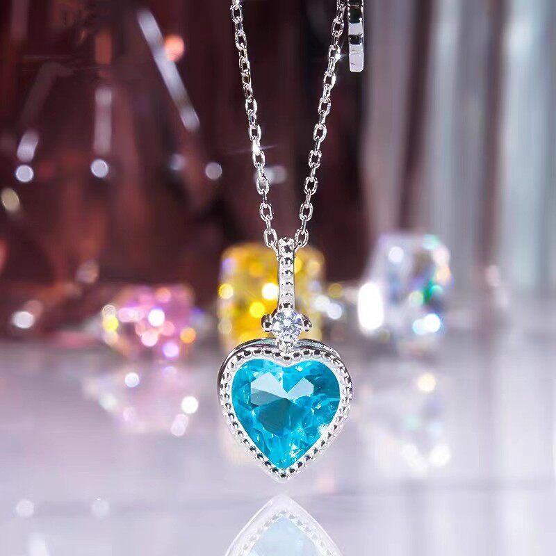 纯18K白金进口D色莫桑石蓝钻爱心项链简约轻奢心形吊坠锁骨链潮新