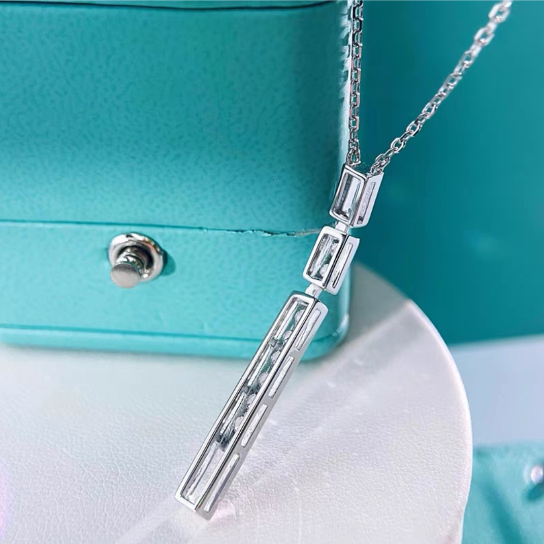 纯18KAU750美国进口D色莫桑石长款满钻吊坠潮流女款颈链闪耀小众