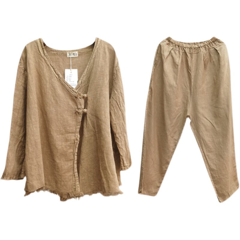 THE LIVE BROADCAST ROOM SPIKE LUOTUO SUIT