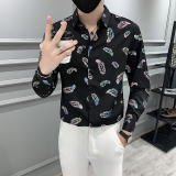 黑色