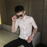白色