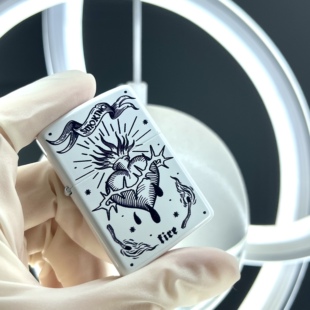 小粉喵喵屋 school火焰圣心煤油防风打火机 原创old