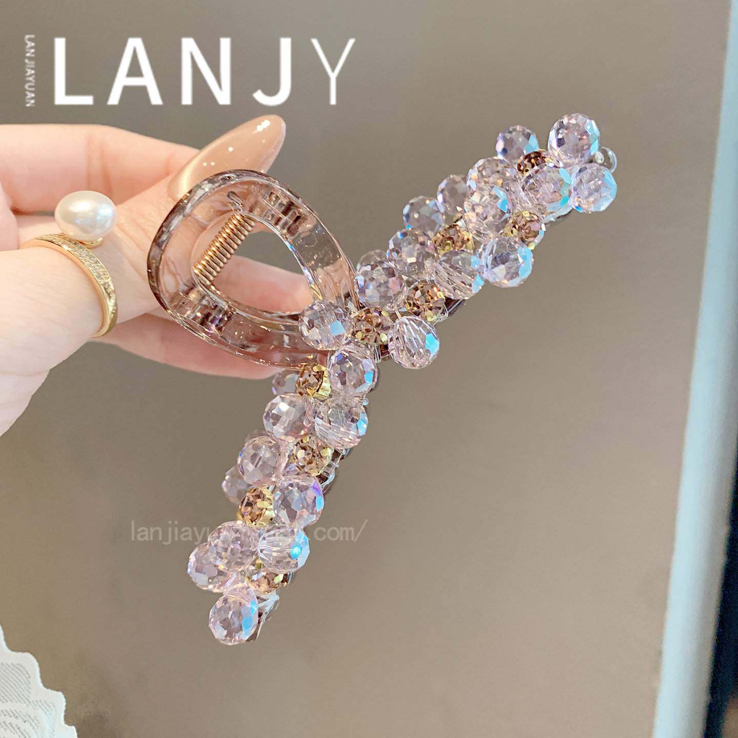 精致重工粉色水晶抓夹时尚高级感后脑勺盘发发夹大号鲨鱼夹发饰女,饰品/流行首饰/时尚饰品新,发饰,淘宝优惠券,粉丝福利购,淘宝优惠卷