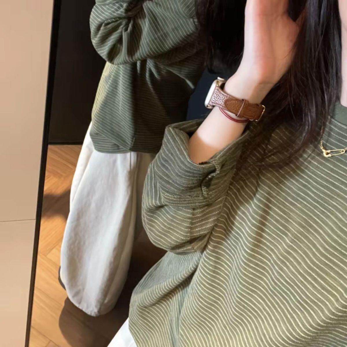 巨显白的~绿色圆领条纹长