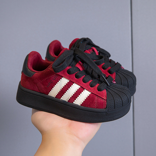 儿童真皮贝壳鞋2025秋季新款韩版女童鞋子红色男童运动鞋防滑板鞋