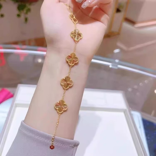 奥特莱斯折扣店清仓捡漏五花手链