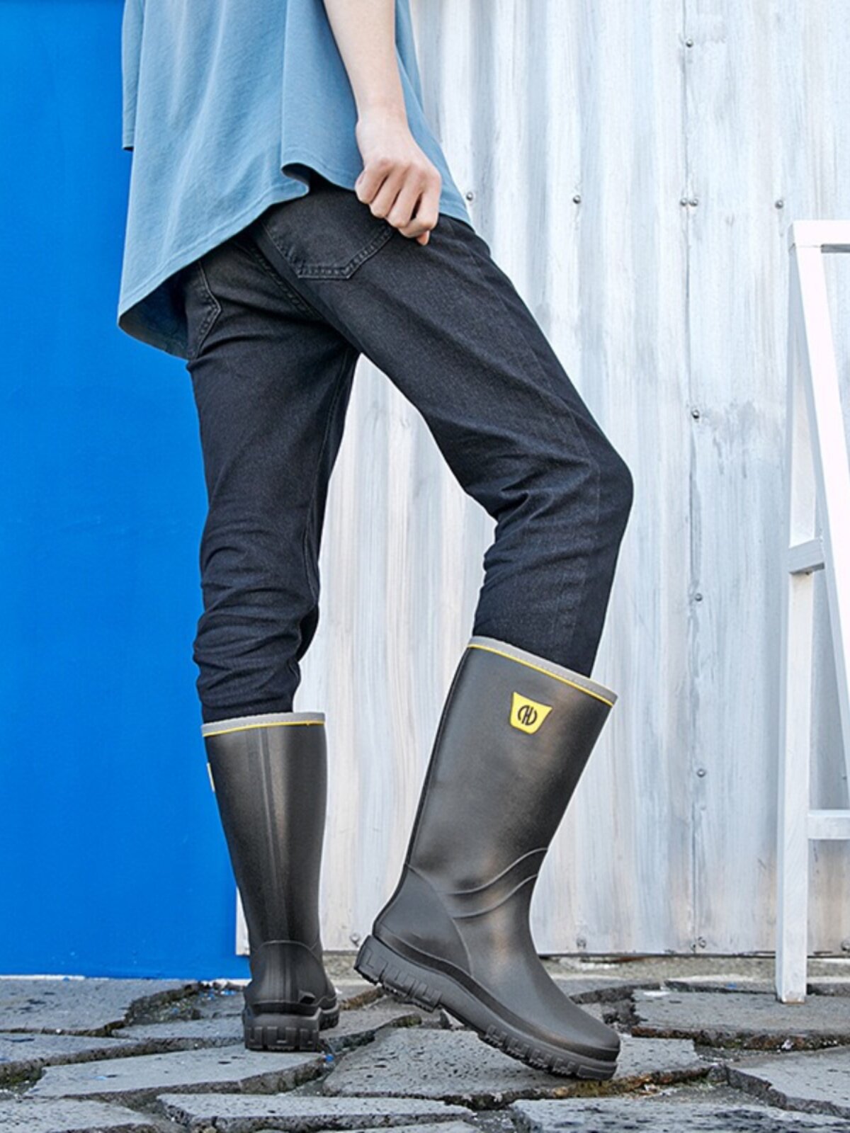 RAIN BOOTS MENS FOUR SEASONS FASHION HIGH TUBE WEAR-RESISTANT WATERPROOF ANTI-SLIP SHOES ANTI-SLIP RAIN BOOTS RUBBER SHOES CAR WASH FISHING SHOES GALOSHES TIDE