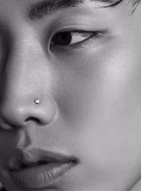 3.0mm圆形钻鼻钉纯银色闪钻小钻欧美穿刺简约小耳骨钉耳软骨韩版