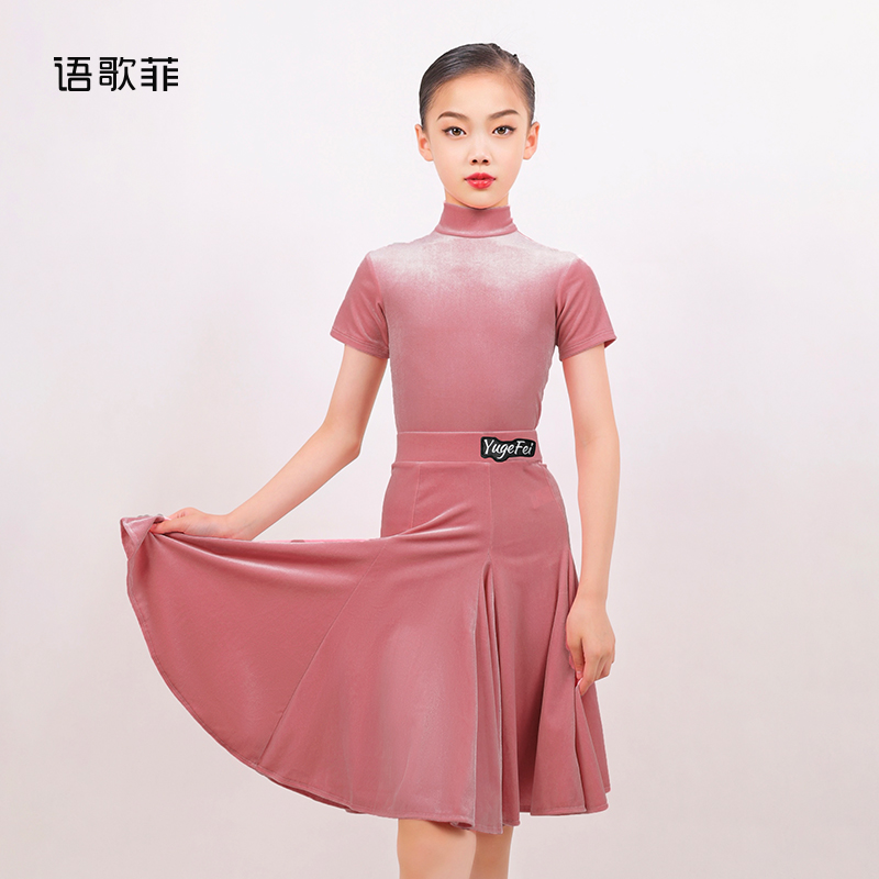 语歌菲拉丁舞比赛无鱼骨规定服