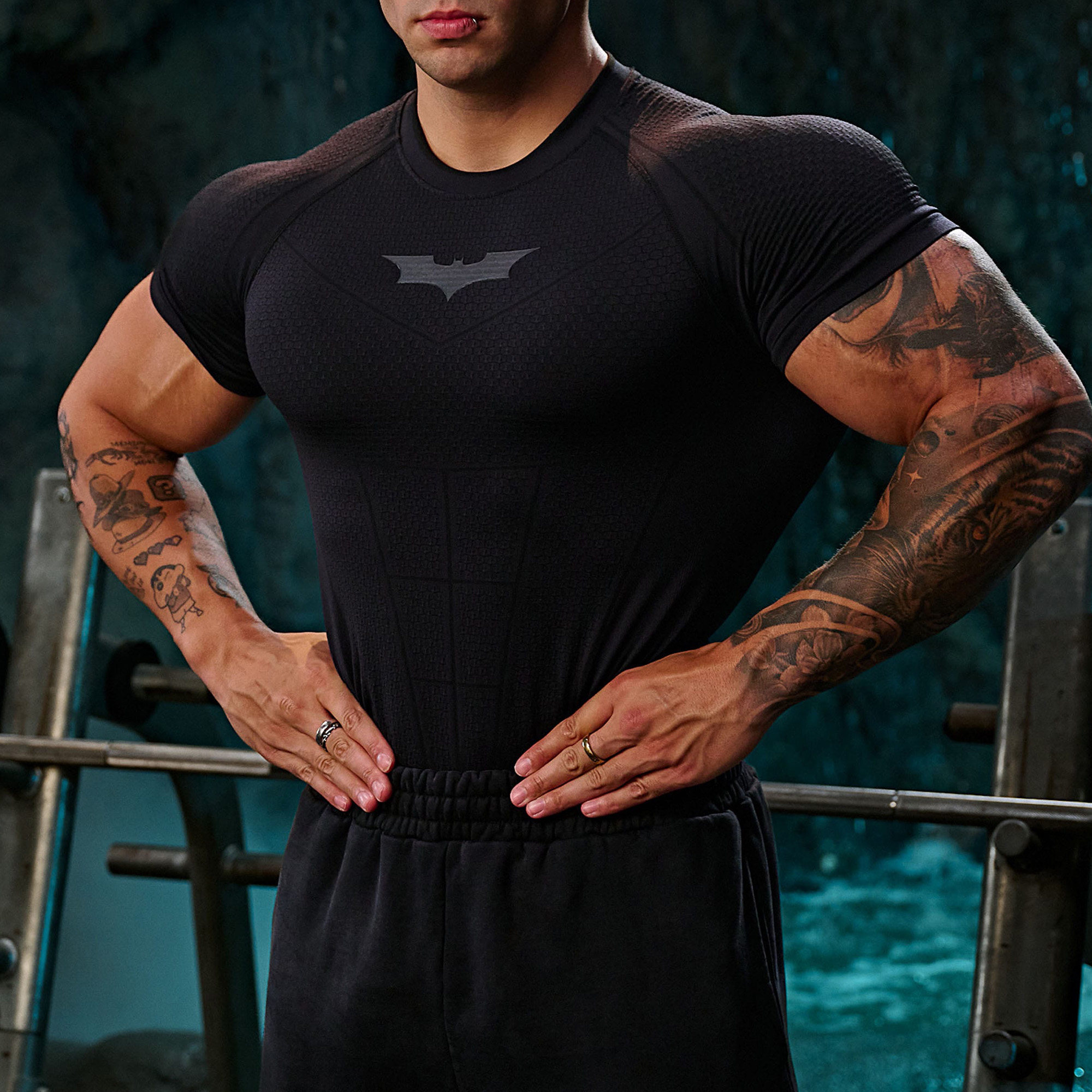 YOUNGLA联名Batman Compression Tees New Colors健身房训练短袖