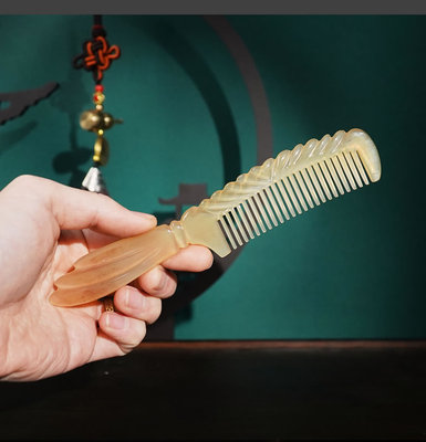 不舍缘窄柄梳长约18cm左右