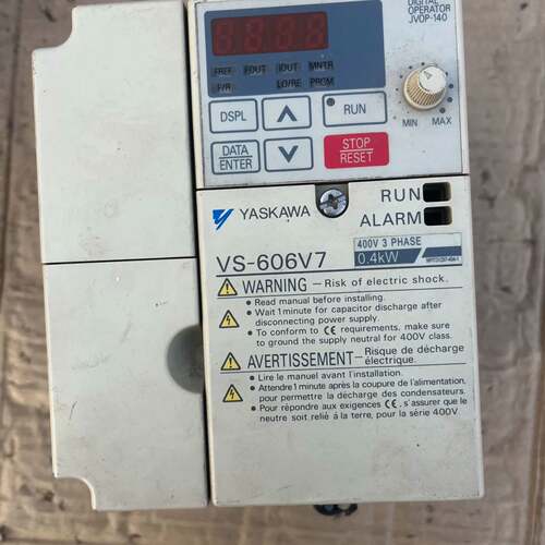 可维修安川V7系列CIMR-V7AT40P4，0.4KW 380V议价