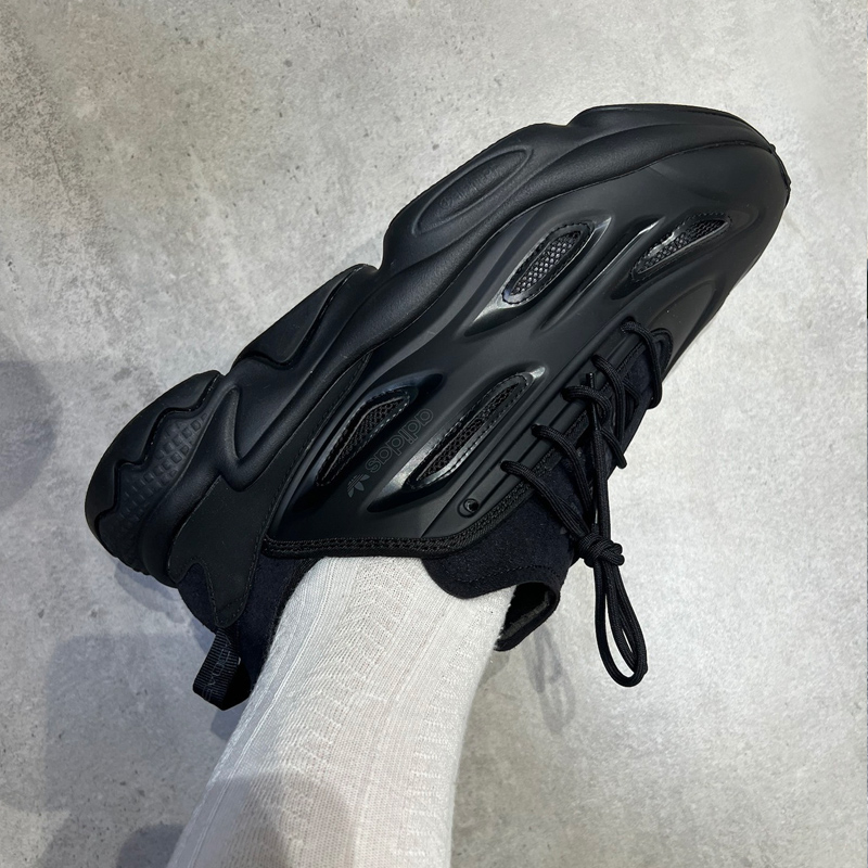 Adidas阿迪达斯三叶草跑步鞋