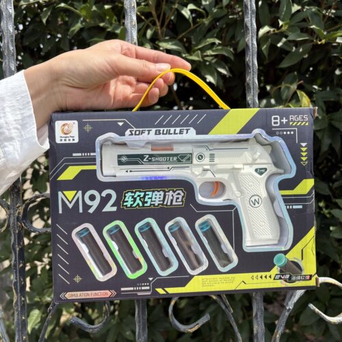 新款儿童玩具枪小男孩5-8岁手动上膛海绵软弹枪M92小手枪沙漠之鹰