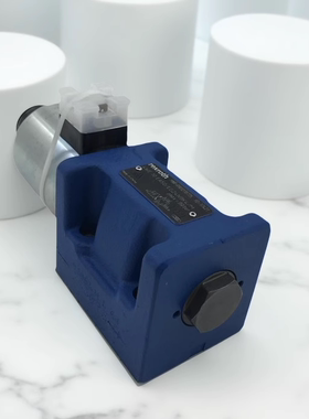 力士乐液压电磁阀4WE10EB33/CW230N9K4换向阀4WE10EB33/CG24N9K4