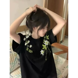 纯棉上衣 2025新款 黑色花卉刺绣正肩t恤女夏季 短袖 宽松潮牌情侣装