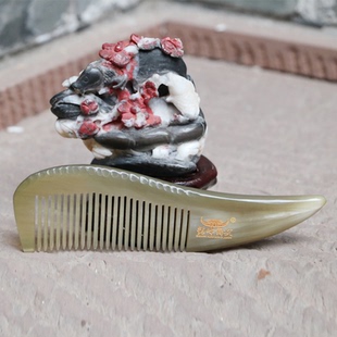 钻牛角尖湘西天然牛角梳子手工尖角翘尾按摩梳美发梳刻字59004