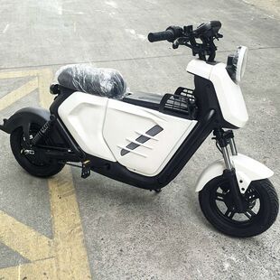 适用新款机车风小牛U+B中箱通用格士铃UB前置中箱深远UB中箱俪菱V