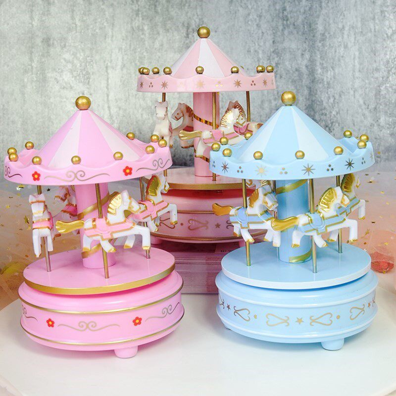 网红款用途简约摆件家庭摆饰可爱蛋糕装饰旋转木马音乐盒多唯美