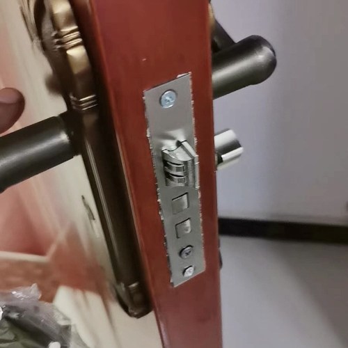 老款房门钥匙木门不锈钢锁体锁芯静音通用型家用室内配件门锁
