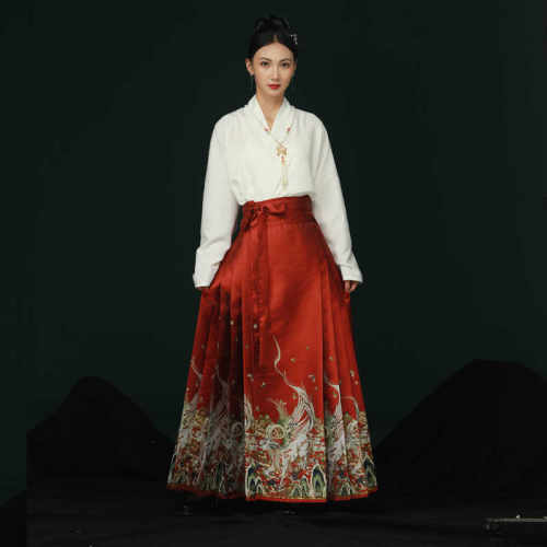 春秋套装新中式汉服织金马面裙