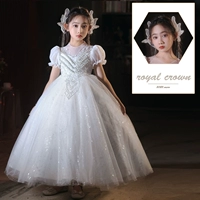 Платье, заколка для волос с кисточками