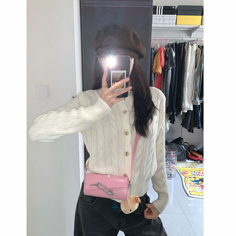 白色软糯麻花针织开 衫女秋冬外穿小香风修身内搭打底毛衣外套上