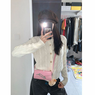 白色软糯麻花针织开 衫女秋冬外穿小香风修身内搭打底毛衣外套上