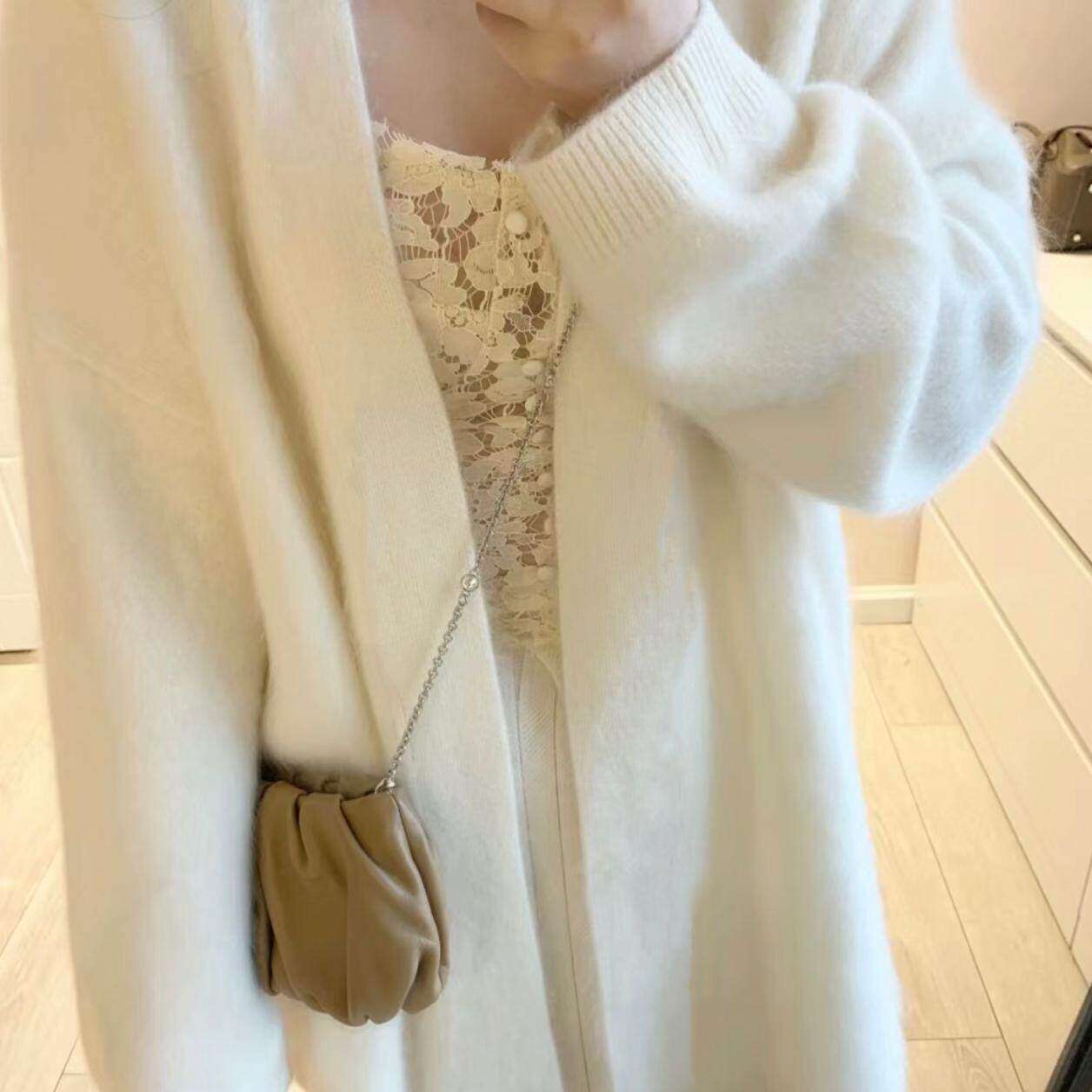 白月光纯色长袖毛衣外套女冬季开衫加厚保暖衫外搭外穿棉羊绒大衣